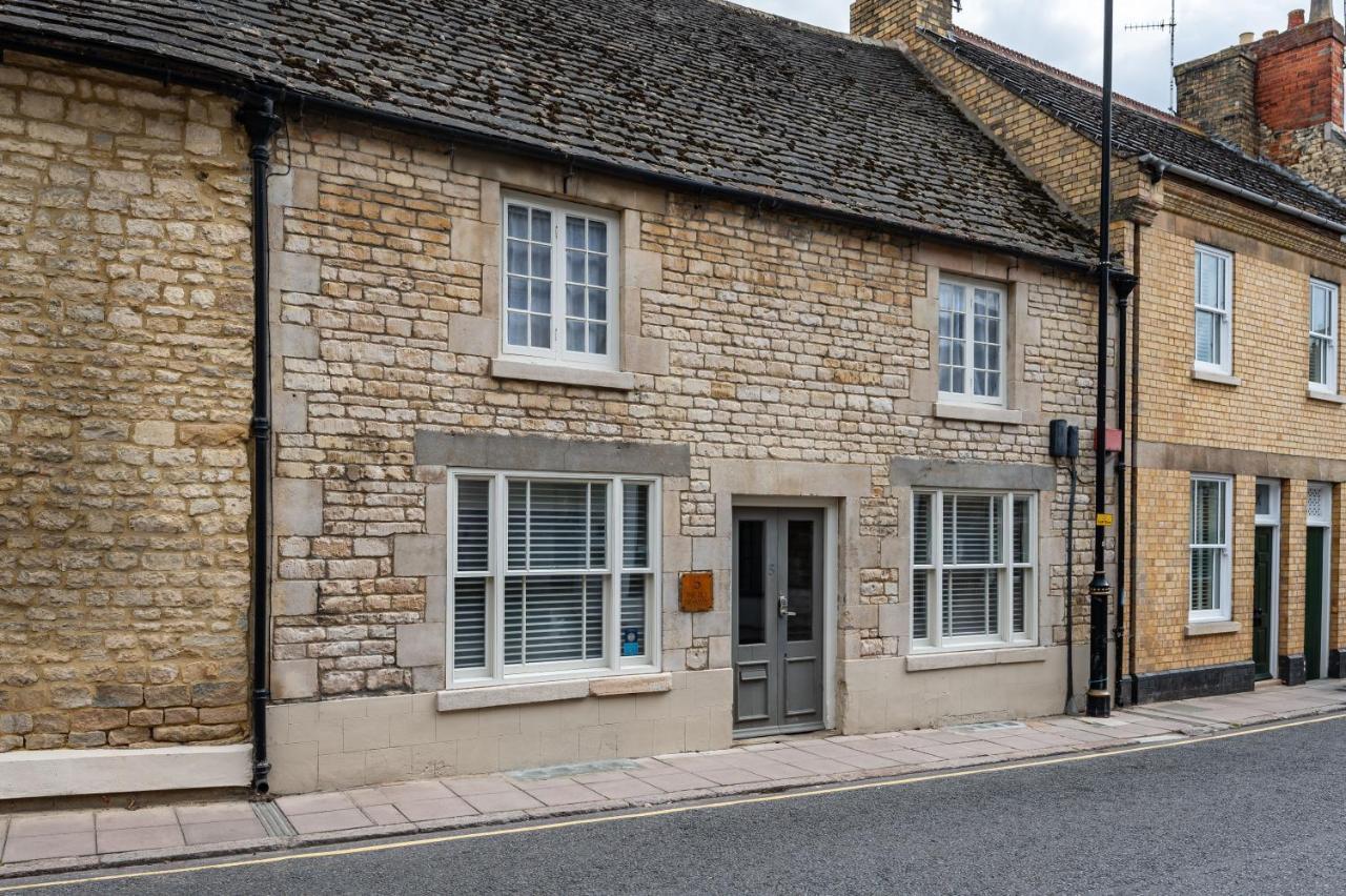 Luxury Town Centre Loft Apartment In Converted Granary Stamford Exterior photo