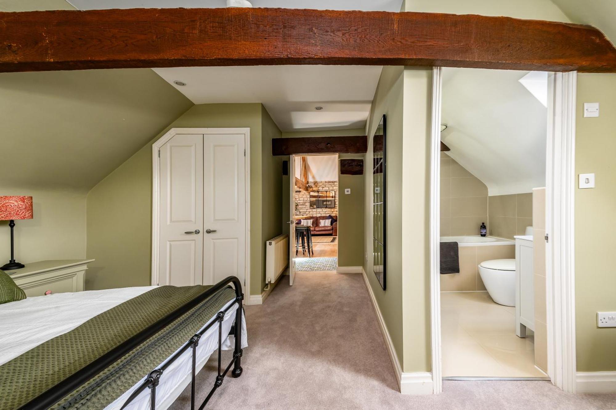 Luxury Town Centre Loft Apartment In Converted Granary Stamford Exterior photo