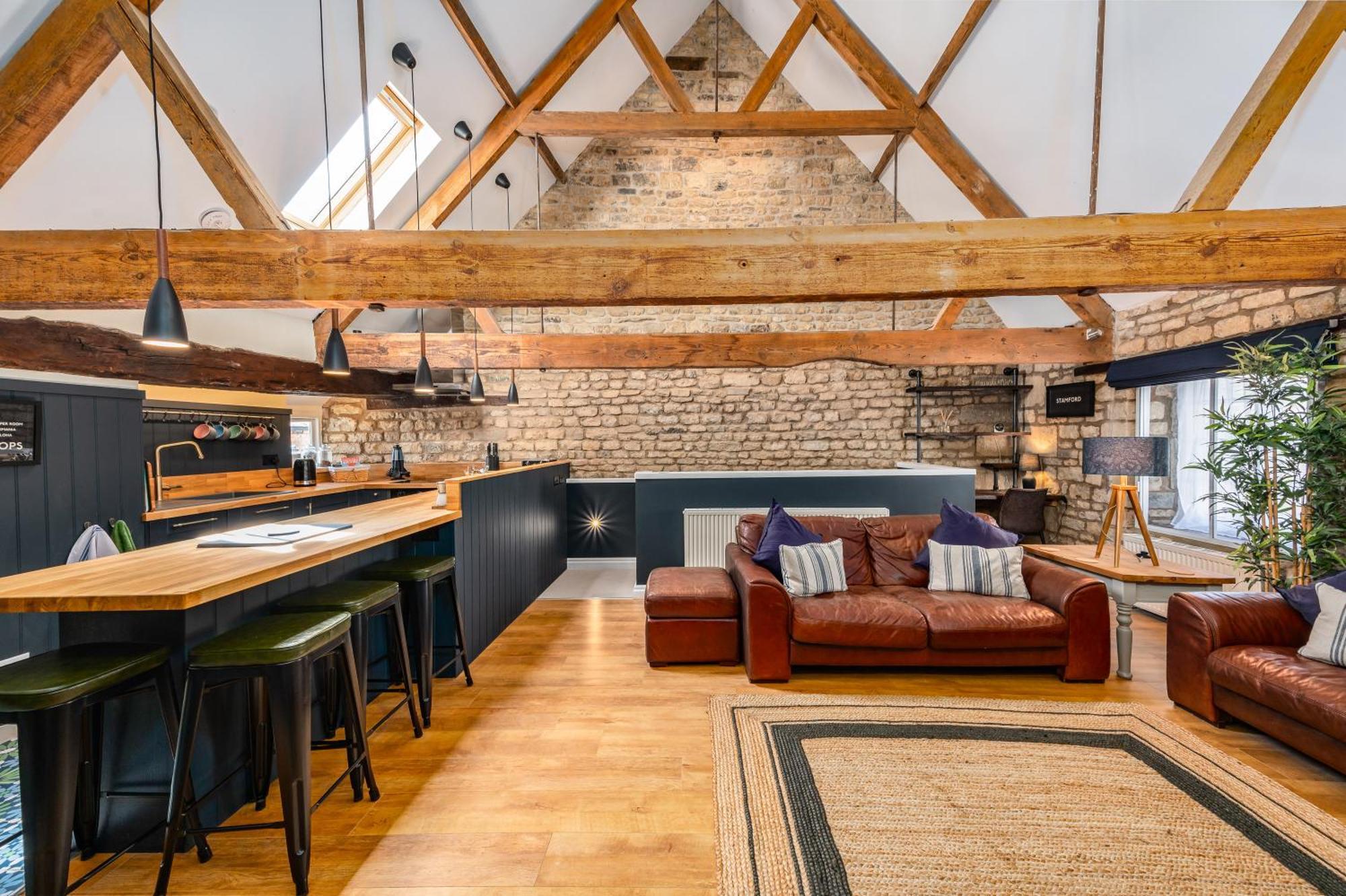 Luxury Town Centre Loft Apartment In Converted Granary Stamford Exterior photo